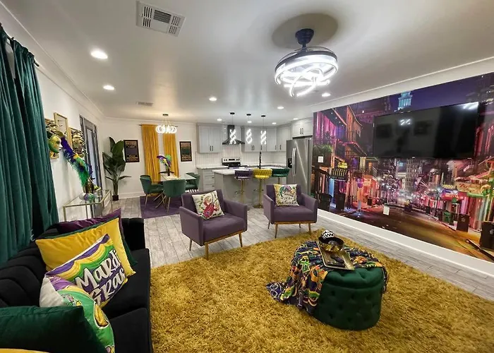 Mardigras Modern 4Bedrm Home Wi-Fi Free Parking