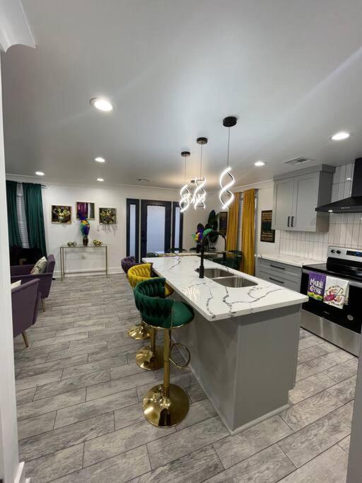 Mardigras Modern 4bedrm Wi-fi Free Parking Casa vacanze