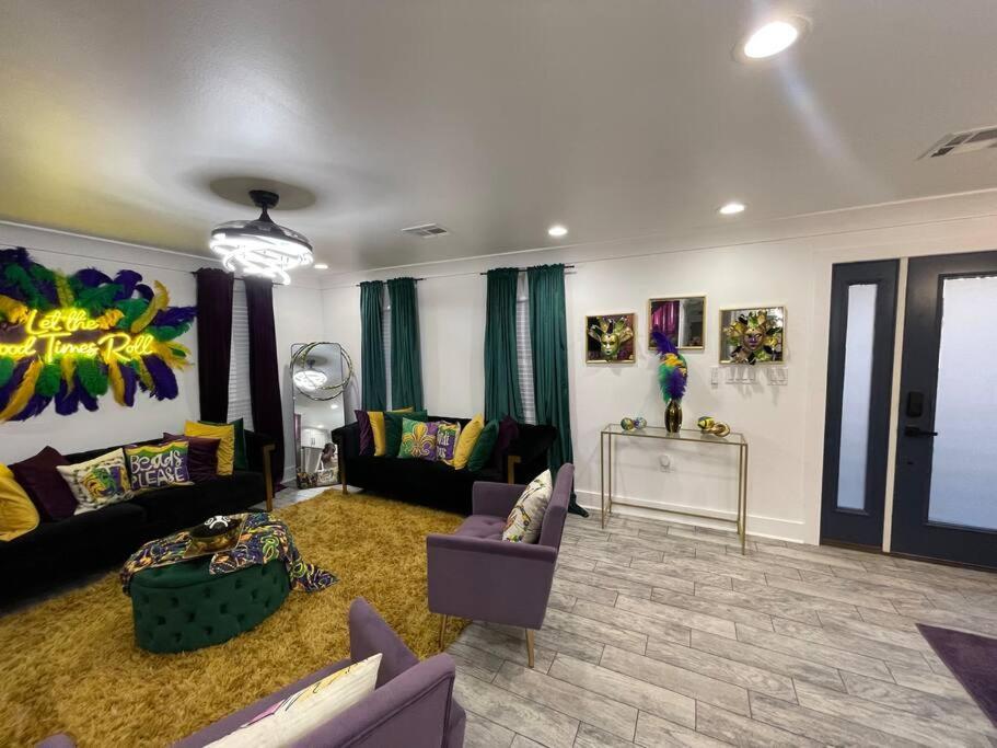 Mardigras Modern 4bedrm Wi-fi Free Parking Casa vacanze *